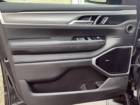 More photos of 2026 Jeep Grand Wagoneer L Limited Reserve at Wilmington Auto Center Chrysler Dodge Jeep RAM, OH