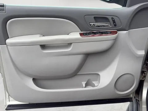 More photos of 2014 Chevrolet Tahoe LT at Wilmington Auto Center Chrysler Dodge Jeep RAM, OH