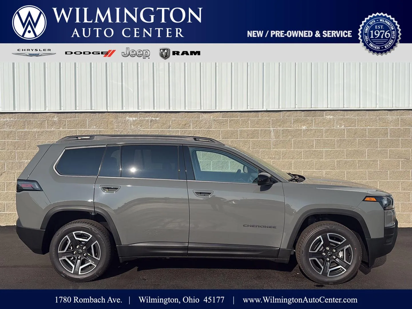 Gray 2026 Jeep Cherokee Limited for sale in Wilmington, OH