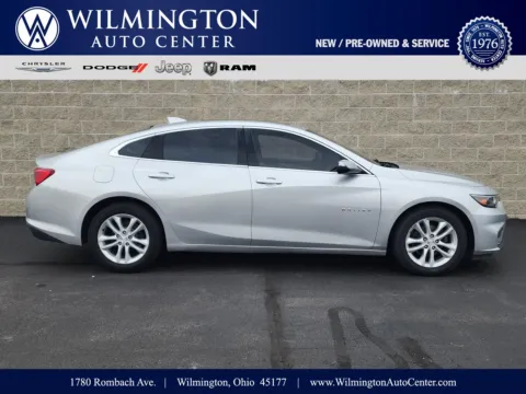 Silver 2018 Chevrolet Malibu LT for sale in Wilmington, OH