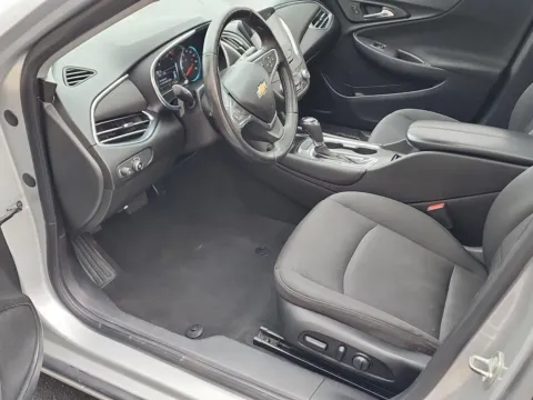 More photos of 2018 Chevrolet Malibu LT at Wilmington Auto Center Chrysler Dodge Jeep RAM, OH