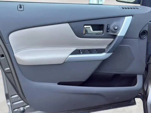 More photos of 2014 Ford Edge SEL at Wilmington Auto Center Chrysler Dodge Jeep RAM, OH