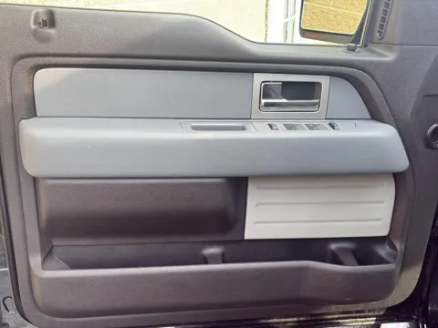More photos of 2011 Ford F-150 XLT at Wilmington Auto Center Chrysler Dodge Jeep RAM, OH