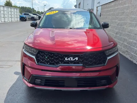 More photos of 2023 Kia Sorento SX at Wilmington Auto Center Chrysler Dodge Jeep RAM, OH