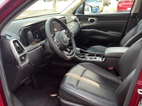 More photos of 2023 Kia Sorento SX at Wilmington Auto Center Chrysler Dodge Jeep RAM, OH