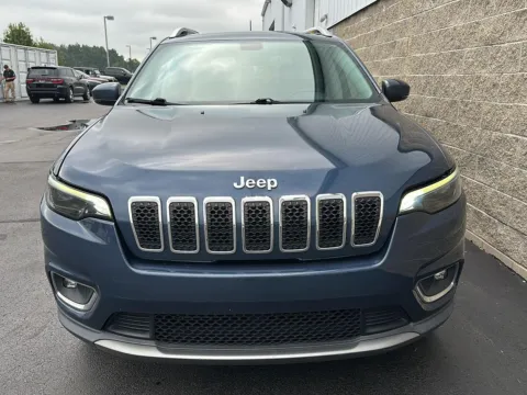 More photos of 2019 Jeep Cherokee Limited at Wilmington Auto Center Chrysler Dodge Jeep RAM, OH