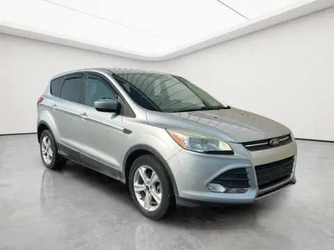 Photos of 2014 Ford Escape SE for sale in Wilmington, OH at Wilmington Auto Center Chrysler Dodge Jeep RAM