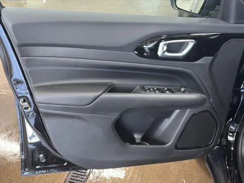 More photos of 2026 Jeep Compass Latitude Altitude at Wilmington Auto Center Chrysler Dodge Jeep RAM, OH
