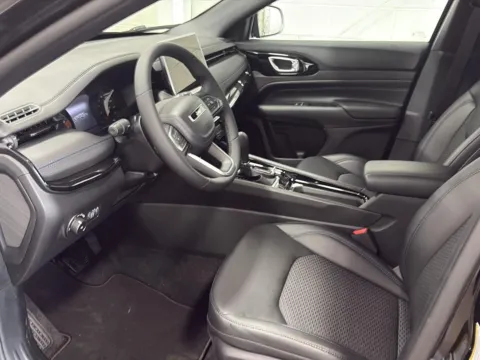 More photos of 2026 Jeep Compass Latitude Altitude at Wilmington Auto Center Chrysler Dodge Jeep RAM, OH