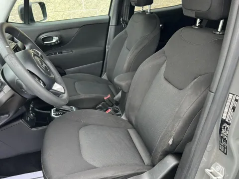 More photos of 2021 Jeep Renegade Upland Edition at Wilmington Auto Center Chrysler Dodge Jeep RAM, OH