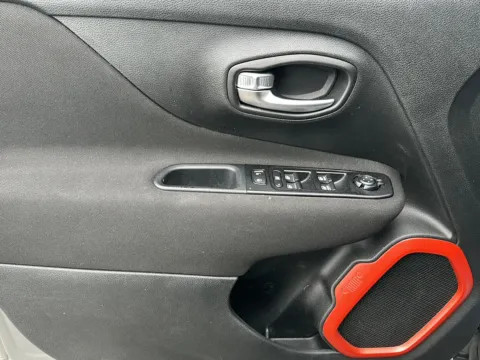 More photos of 2021 Jeep Renegade Upland Edition at Wilmington Auto Center Chrysler Dodge Jeep RAM, OH