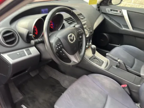 More photos of 2010 Mazda Mazda3 s Sport at Wilmington Auto Center Chrysler Dodge Jeep RAM, OH