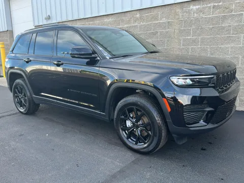 Photos of 2025 Jeep Grand Cherokee Altitude X for sale in Wilmington, OH at Wilmington Auto Center Chrysler Dodge Jeep RAM