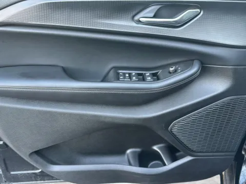 More photos of 2025 Jeep Grand Cherokee Altitude X at Wilmington Auto Center Chrysler Dodge Jeep RAM, OH