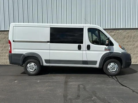White 2017 Ram ProMaster Cargo Van 1500 LOW ROOF TRADESMAN 136-IN. WB for sale in Wilmington, OH