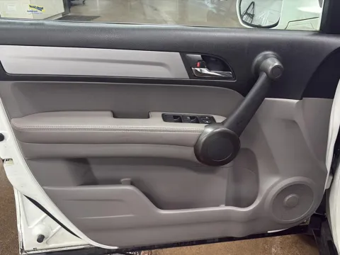 More photos of 2011 Honda CR-V EX-L at Wilmington Auto Center Chrysler Dodge Jeep RAM, OH