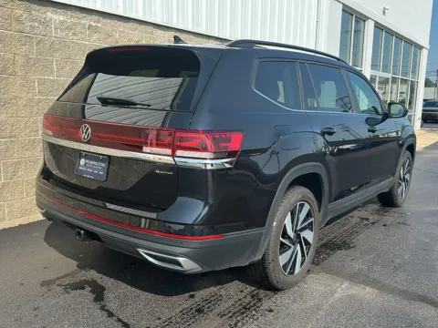 Photos of 2025 Volkswagen Atlas 2.0T SE w/Technology for sale in Wilmington, OH at Wilmington Auto Center Chrysler Dodge Jeep RAM