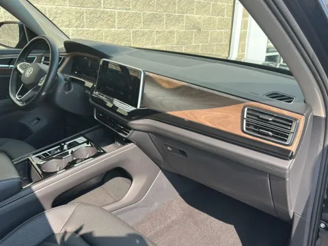More photos of 2025 Volkswagen Atlas 2.0T SE w/Technology at Wilmington Auto Center Chrysler Dodge Jeep RAM, OH