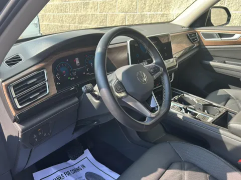 More photos of 2025 Volkswagen Atlas 2.0T SE w/Technology at Wilmington Auto Center Chrysler Dodge Jeep RAM, OH