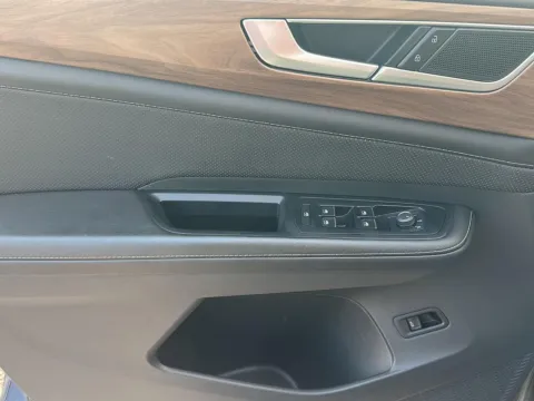 More photos of 2025 Volkswagen Atlas 2.0T SE w/Technology at Wilmington Auto Center Chrysler Dodge Jeep RAM, OH