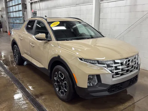 Photos of 2023 Hyundai Santa Cruz SEL Premium for sale in Wilmington, OH at Wilmington Auto Center Chrysler Dodge Jeep RAM