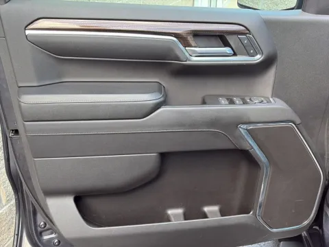 More photos of 2023 Chevrolet Silverado 1500 LT at Wilmington Auto Center Chrysler Dodge Jeep RAM, OH