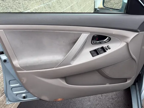 More photos of 2009 Toyota Camry LE at Wilmington Auto Center Chrysler Dodge Jeep RAM, OH