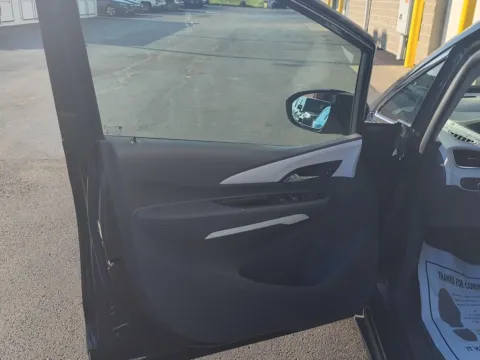 More photos of 2021 Chevrolet Bolt EV LT at Wilmington Auto Center Chrysler Dodge Jeep RAM, OH