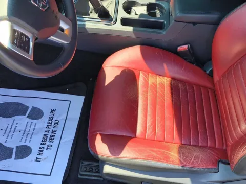 More photos of 2013 Dodge Challenger R/T Plus at Wilmington Auto Center Chrysler Dodge Jeep RAM, OH
