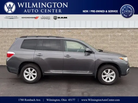 Gray 2013 Toyota Highlander Plus for sale in Wilmington, OH