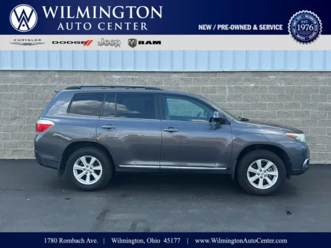 Gray 2013 Toyota Highlander Plus for sale in Wilmington, OH