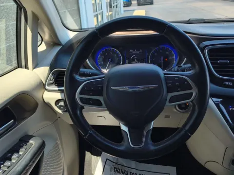 More photos of 2018 Chrysler Pacifica Touring L at Wilmington Auto Center Chrysler Dodge Jeep RAM, OH