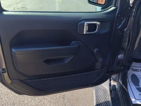 More photos of 2021 Jeep Gladiator Sport at Wilmington Auto Center Chrysler Dodge Jeep RAM, OH