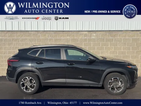 Black 2024 Chevrolet Trax LT for sale in Wilmington, OH