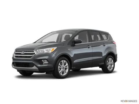Gray 2017 Ford Escape SE for sale in Wilmington, OH