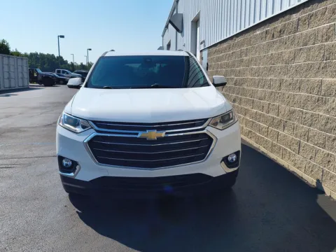 More photos of 2021 Chevrolet Traverse LT Cloth at Wilmington Auto Center Chrysler Dodge Jeep RAM, OH