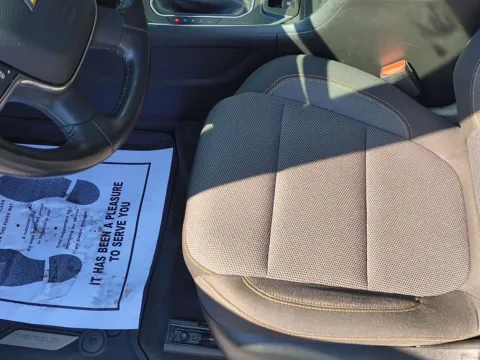 More photos of 2021 Chevrolet Traverse LT Cloth at Wilmington Auto Center Chrysler Dodge Jeep RAM, OH