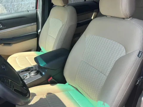 More photos of 2017 Ford Explorer at Wilmington Auto Center Chrysler Dodge Jeep RAM, OH