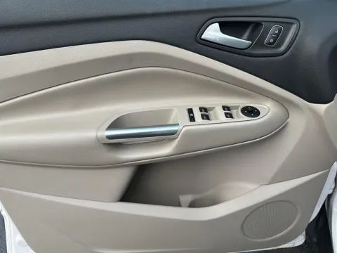 More photos of 2018 Ford Escape SEL at Wilmington Auto Center Chrysler Dodge Jeep RAM, OH