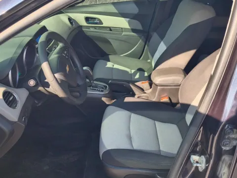 More photos of 2015 Chevrolet Cruze LS at Wilmington Auto Center Chrysler Dodge Jeep RAM, OH