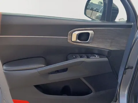 More photos of 2022 Kia Sorento X-Line S at Wilmington Auto Center Chrysler Dodge Jeep RAM, OH
