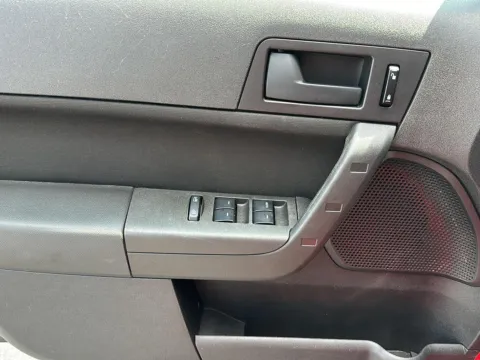 More photos of 2008 Ford Focus SE at Wilmington Auto Center Chrysler Dodge Jeep RAM, OH