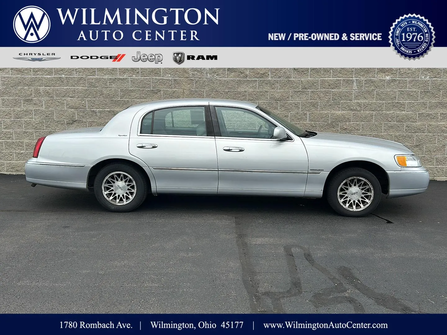 2001 Lincoln Town Car Signature for sale in Wilmington, OH