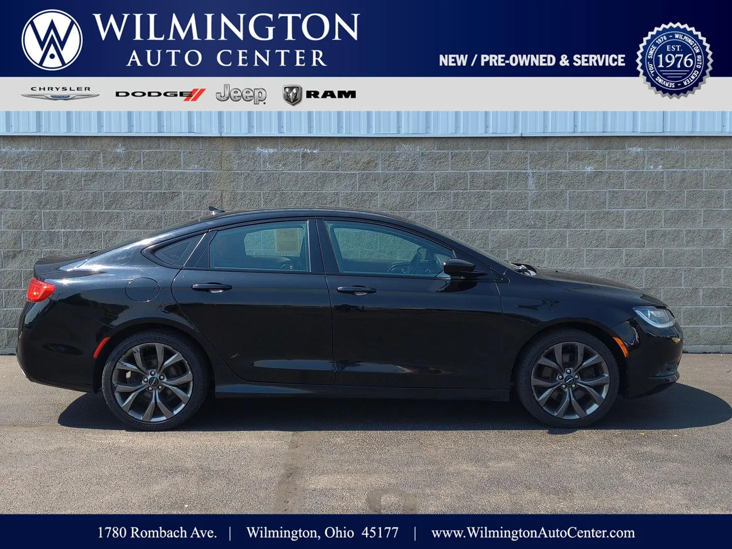 Black 2016 Chrysler 200 S for sale in Wilmington, OH