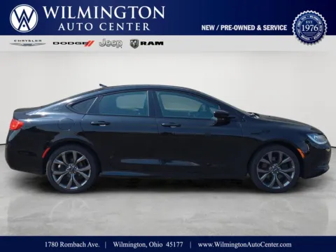 Black 2016 Chrysler 200 S for sale in Wilmington, OH