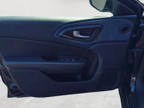 More photos of 2016 Chrysler 200 S at Wilmington Auto Center Chrysler Dodge Jeep RAM, OH