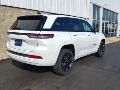 Another view of 2027 Jeep Grand Cherokee Limited Reserve for sale in Wilmington, OH at Wilmington Auto Center Chrysler Dodge Jeep RAM