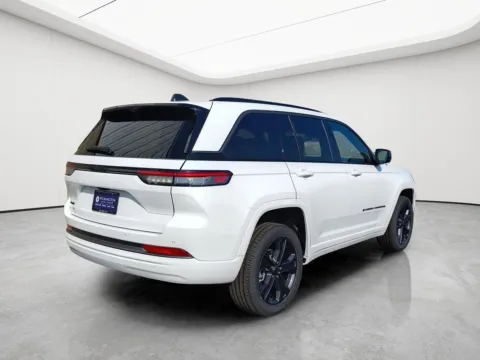 Another view of 2027 Jeep Grand Cherokee Limited Reserve for sale in Wilmington, OH at Wilmington Auto Center Chrysler Dodge Jeep RAM
