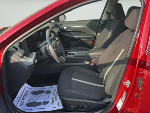 More photos of 2025 Hyundai Sonata SEL at Wilmington Auto Center Chrysler Dodge Jeep RAM, OH