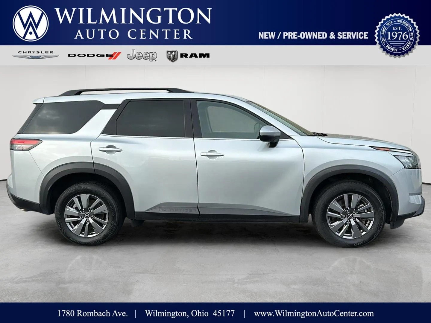 2025 Nissan Pathfinder SV